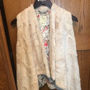 Anthropologie faux-fur vest in cream